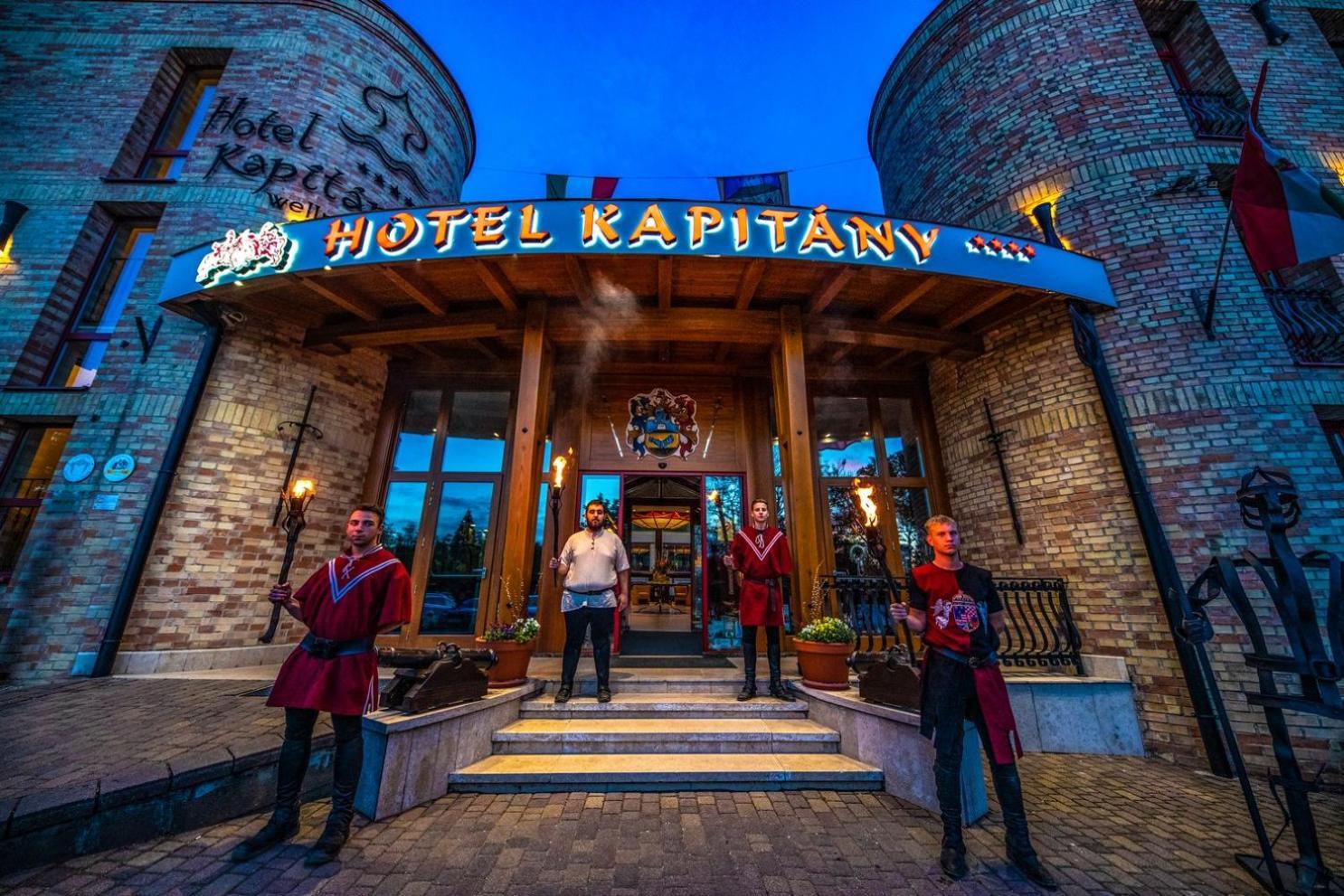 Hotel Kapitany Wellness Sumeg Exterior photo